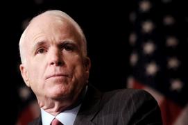 Senatorul american John McCain a fost omagiat în Vietnam
