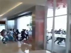 Indonezia, lovită din nou de două cutremure puternice în doar câteva minute. Oamenii au ieșit speriați în stradă (Video)