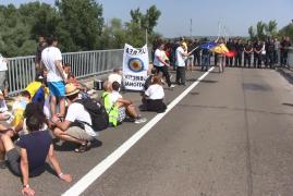 Ambasadorul Republicii Moldova, invitat de MAE la consultări după ce participanții la Marșul Centenarului au fost opriți să treacă Prutul