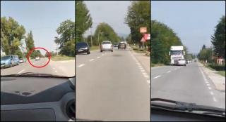 A mers cu maşina pe contrasens până s-a izbit frontal cu un TIR