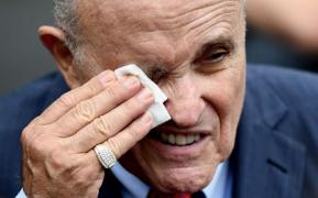Giuliani dezvăluie cine l-a contactat pentru scrisoarea trimisă oficialilor români. Avocatul lui Trump spune că a stat de vorba cu un oficial român