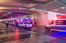 O maşină a intrat în mulţime, pe aeroportul din Adelaide. Sunt mai multe victime