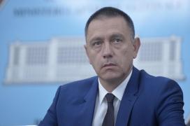 Armata obligatorie, din nou în atenţia ministrului Apărării: "Stagiul militar în România este suspendat, nu anulat"