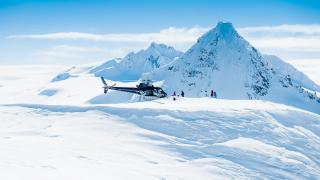 Un tânăr alpinist român a murit în Elevţia, după ce a căzut în gol peste 200 de metri