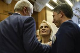 Gabriela Firea acuză că bucureşteanul care a abordat-o pe prefectul Capitalei la o terasă a fost trimis de Carmen Dan