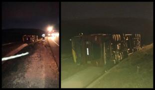 Un şofer de TIR beat a răsturnat camionul plin cu diluanţi, la Cluj. O tonă de substanţă inflamabilă, pe şosea