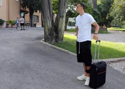 Căpitanul naţionalei, Vlad Chiricheş, are ruptură de ligamente şi va lipsi de pe teren jumătate de an