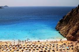 Profilul turistului care optează pentru serviciile ”all inclusive”: Îşi rezervă vacanţa cu mult timp înainte de plecare şi vrea să aibă totul asigurat