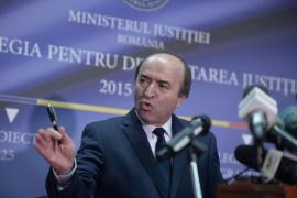 Denunţ împotriva lui Tudorel Toader. Ce acuzaţii i se aduc ministrului Justiţiei