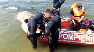 După ce au scormonit cu scafandrii tot Oltul, tânărul anunţat ca înecat săptămâna trecută a fost descoperit teafăr şi nevătămat