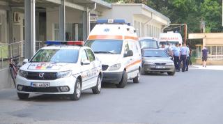 Doi tineri din Oradea au leşinat într-un magazin după ce au băut mai multe sticle de whisky