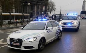 Politist, atacat cu cutitul la Bruxelles