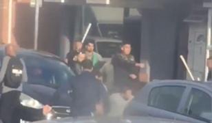 Baie de sânge în Luton după ce mai mulţi tineri s-au înjunghiat şi s-au lovit cu bâte de baseball