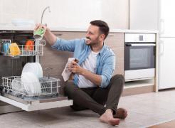 Cum îţi poţi uşura munca casnică, prin trei metode simple