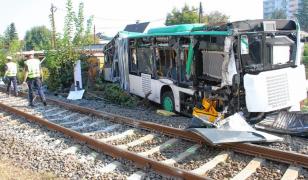 Accident în Austria, un autobuz lovit de tren