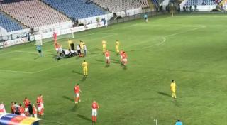Scene dramatice pe teren, la Regions Cup. Fotbalist englez, inert minute bune după o ciocnire teribilă cu un jucător român
