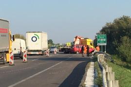 Primele imagini de la accidentul în care un microbuz românesc cu 8 pasageri a fost lovit de un TIR, în Slovacia