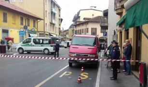 Un şofer român de TIR va sta în închisoare 2 ani şi jumătate. A înjunghiat doi adolescenţi, în Italia