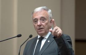 Mugur Isărescu, guvernatorul BNR