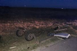 Accident teribil la Chirnogeni, în Constanţa. Maşina de pâine a făcut praf o căruţă, un om a murit