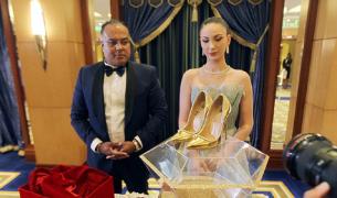 O româncă este creatoarea celor mai scumpi pantofi din lume. Costă 17 milioane de dolari