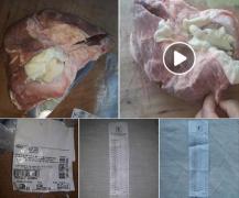 Surpriză uriașă pentru un bărbat care a cumpărat carne de porc de la un magazin din Târgu Jiu. Imaginile sunt greu de urmărit (Video)