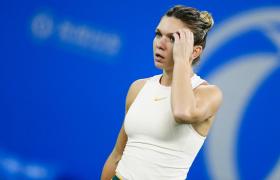 Simona Halep la finalul meciului de la Wuhan