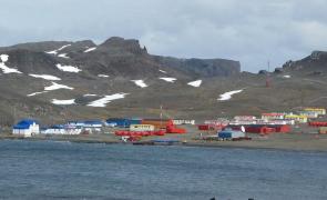 Zona locuită a satului Villa las Estrellas