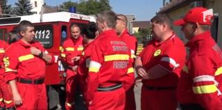 O persoană a căzut de la etaj şi a rămas blocată între balustrade, într-un bloc din Constanţa