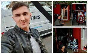 Lacrimi şi durere uriaşă pentru Marian, băiatul înecat la Costineşti. Prietenii i-au săpat groapa pe ploaie, în tăcere