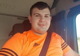 Şoferii români de TIR îl plâng pe Cristi, colegul lor de 26 de ani găsit mort în pat: "Dormi în pace, coleg drag!"