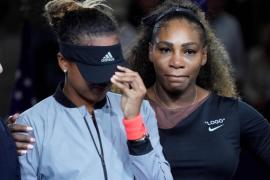 Serena Williams și Naomi Osaka după finala de la US Open