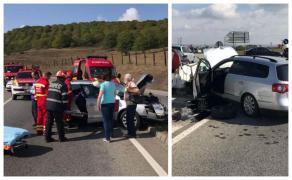 Accident grav la Cluj. 4 persoane în stare gravă, intervenţie SMURD. Şoferul a lovit frontal un parapet de beton