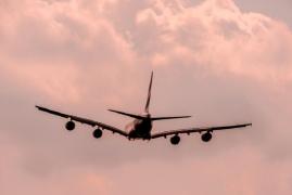 Avioanele de pasageri care încalcă spaţiul aerian al Rusiei, în pericol de-a fi doborâte. Anunţul guvernului de la Moscova