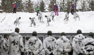 Armata, chemată să deszăpezească