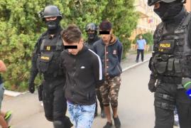 Decizie în cazul adolescenţilor care au ucis cu sălbăticie un taximetrist din Lugoj. Criminalii din Darova au cerut pedepse mai blânde
