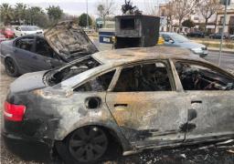 Un român din Spania şi-a găsit cele patru maşini făcute scrum, în parcare (Video)