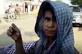 Saroj, băiatul care și-a îngropat singur mama