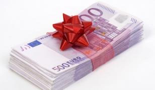 Alocaţii de 780 de euro pentru cinci milioane de oameni săraci, inclusiv români, în Italia