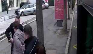 Tânăr încătuşat la Constanţa pentru că asculta manele într-un autobuz