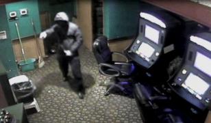 Tâlhărie cu pistolul cu apă la o sală de jocuri din Cetate, Dolj