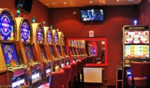 Tânăra a fugit cu o mică avere