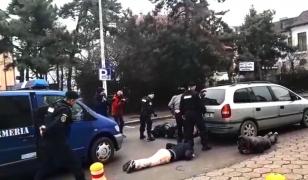 Două grupări rivale s-au răfuit în faţa Tribunalului Constanţa