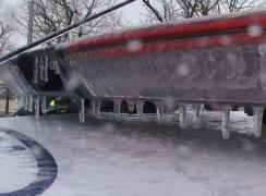 Autostrada A2, inchisa circulatiei intre Lehliu si Gara din cauza poleiului