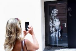 Pictură a lui Banksy, omagiu adus victimelor atacului terorist de la Bataclan, a fost furată