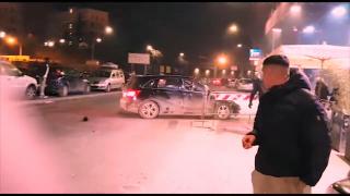 Tineri spulberaţi cu maşina de un şofer furios, în faţa unei discoteci din Roma, pentru că nu a fost lăsat să intre (Video)