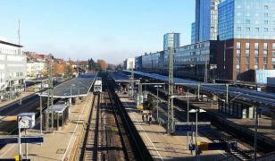 Românul are 37 de ani