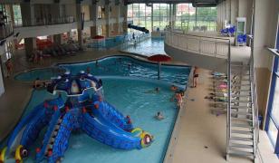 Copilul care s-a înecat în ştrandul din Deva în a doua zi de Crăciun a murit la spital