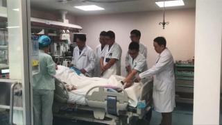 Pacienta salvată alături de echipa medicală