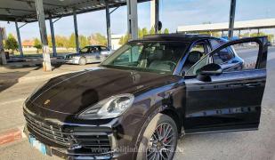 Porsche Cayenne de 100 000 de euro